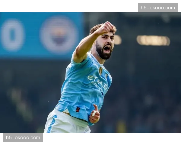 阿什拉夫梅开二度，巴黎后卫化身进攻机器主导比赛