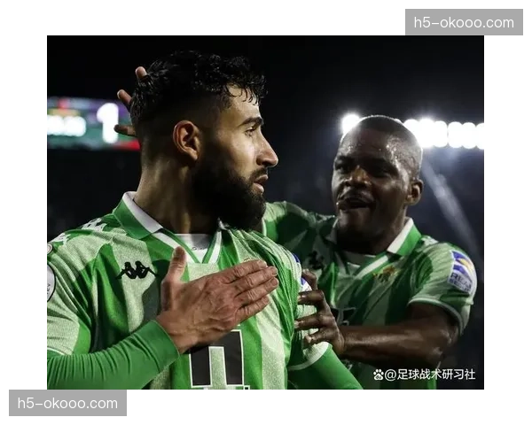 贝蒂斯vs瓦伦西亚，比赛因球员受伤中断，双方教练紧急进行战术调整